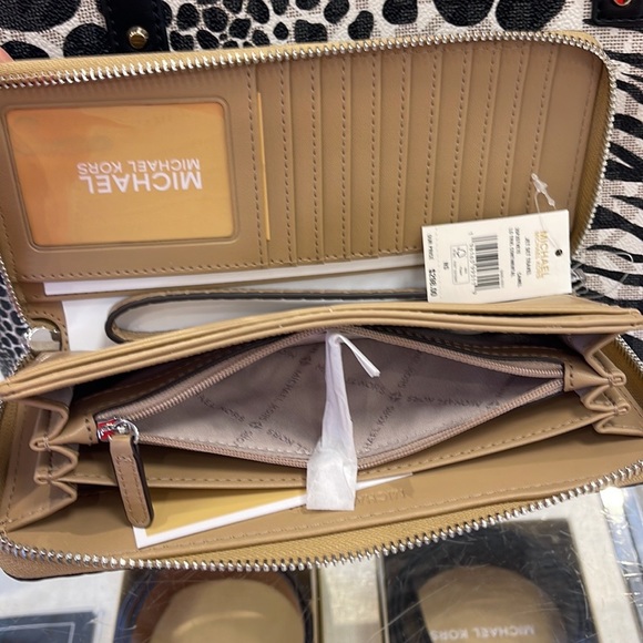 Michael Kors Large Jet Set Travel Continental Wristlet Phone Holder Case Wallet - Picture 14 of 16